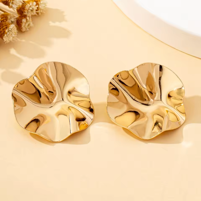 Nacre Earring