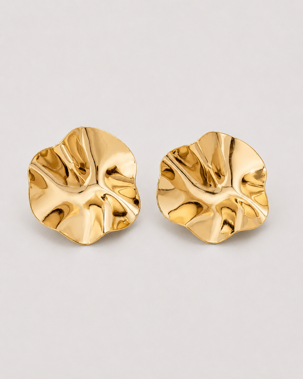 Nacre Earring