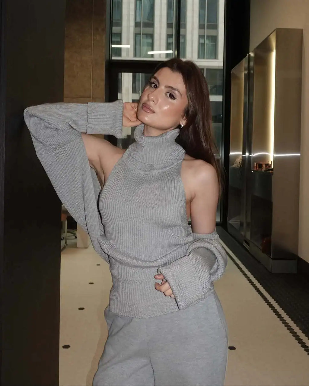 Knitted Turtleneck Backless Sweater Vest Pullover